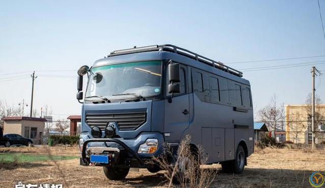 硬核越野房车开进荒野，空间媲美小公寓，敢问你想不想浪？