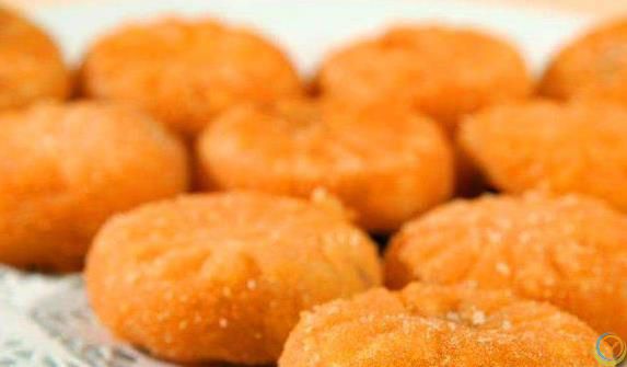 南瓜饼别用面粉，试试这招，软糯香甜吃不够