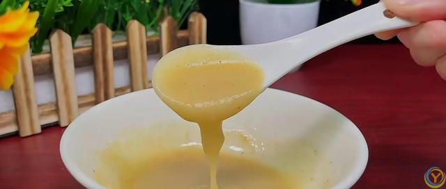 葱油饼好吃有诀窍，不发面不醒面，3分钟一锅，咸香酥软凉了不硬