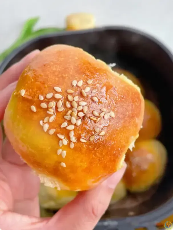 自己在家做面包，材料巨简单，方法对了比买的好吃！