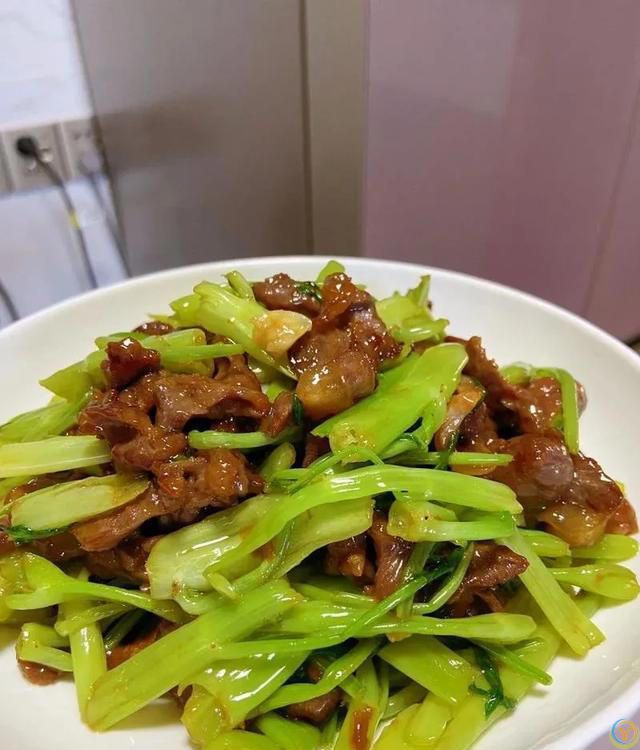 初夏建议多试试这8道家常菜，做法简单易学，上桌就抢着吃