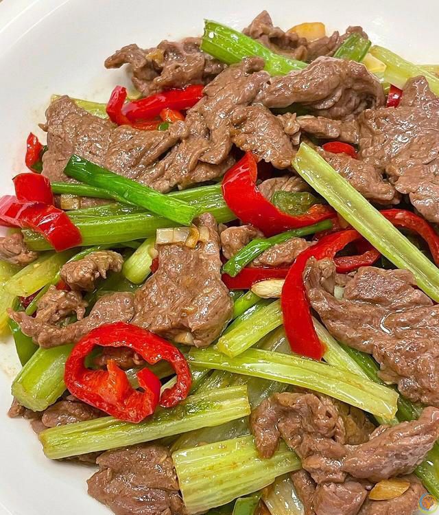 高血压“三分治七分养”，常吃这4道菜，软化血管，维护血压稳定