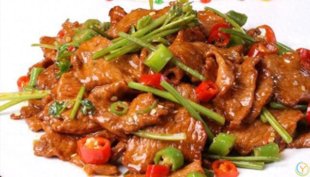 炒牛肉，切记不要放盐腌，分享腌制技巧，出锅后又嫩又滑，超入味