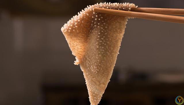 毛肚和千层肚有什么区别？颜色不同，口感也不同