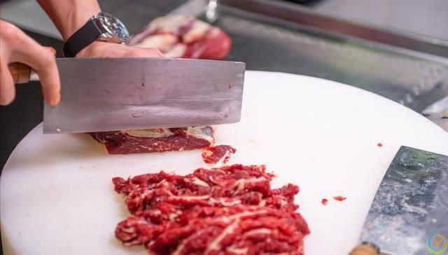 炒牛肉，切记不要放盐腌，分享腌制技巧，出锅后又嫩又滑，超入味