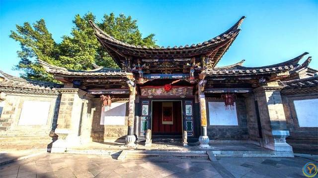 昆明自驾游精选：揭秘最佳旅行目的地