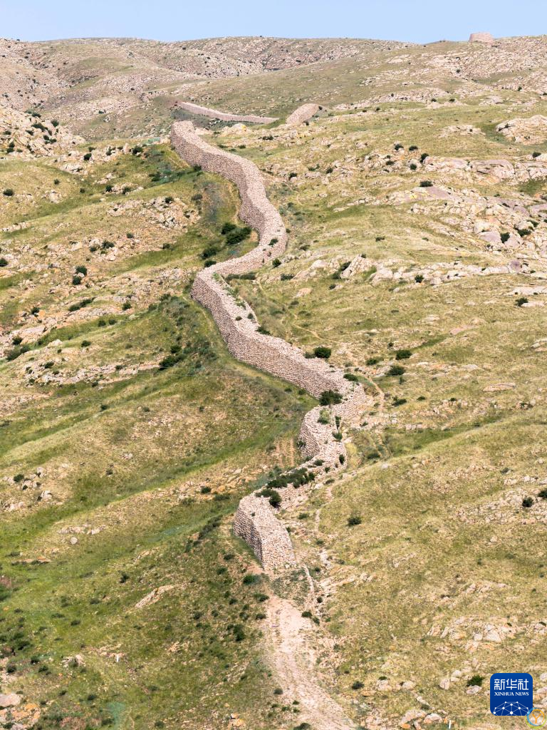 群山中的秦长城