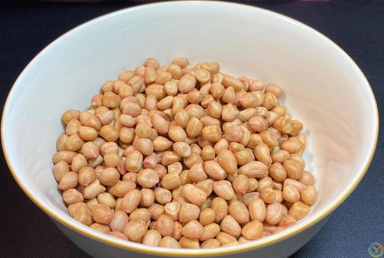 炸花生米时不能先放油？大厨教你正确做法，香脆爽口好下酒，收藏