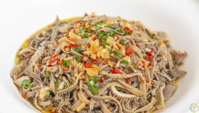 毛肚和千层肚有什么区别？颜色不同，口感也不同