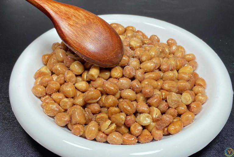 炸花生米时不能先放油？大厨教你正确做法，香脆爽口好下酒，收藏