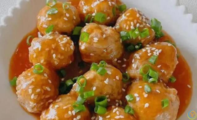 莲藕肉丸子香翻天，家常做法简单学，3招让味道更绝？