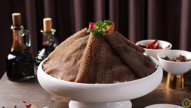 毛肚和千层肚有什么区别？颜色不同，口感也不同