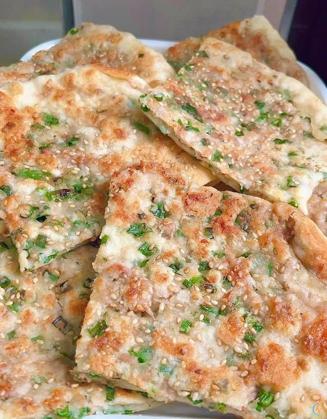 早上没时间做饭？这款葱香肉饼，3步搞定，简单又香脆！