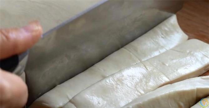 油条夏天新做法，不用发面，不用擀面，简单酥脆，保证一次成功