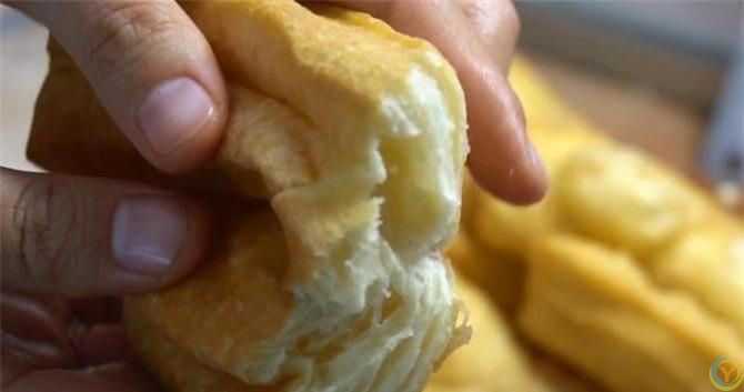 油条夏天新做法，不用发面，不用擀面，简单酥脆，保证一次成功