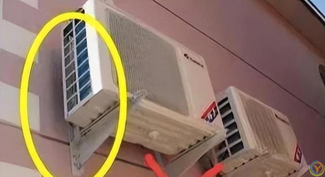 老师傅说：空调外机不要这样挂墙，难怪我家没用几个月就坏了