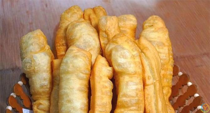 油条夏天新做法，不用发面，不用擀面，简单酥脆，保证一次成功