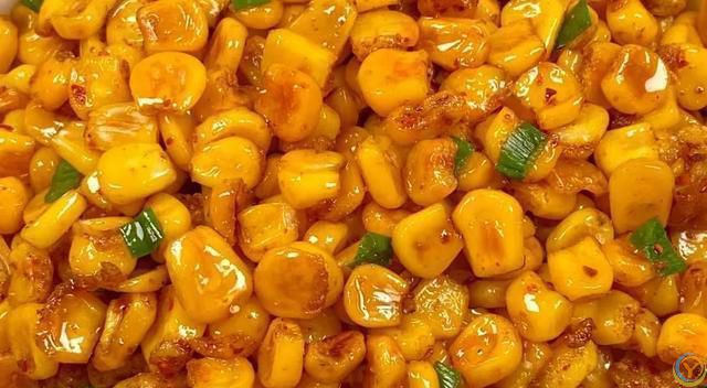 夏天气温高，可以少吃肉，多吃八道素菜，解腻营养，米饭都不够吃