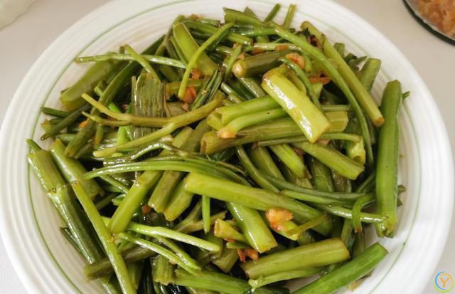 夏天，少吃大鱼大肉，多吃6道碱性菜，清热降火，提高身体素质