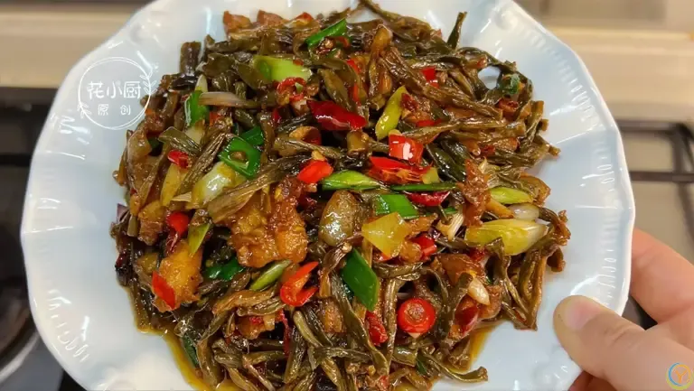 这菜正当季，高钾高叶酸，中老年多吃它，腿脚有力气，越吃越健康