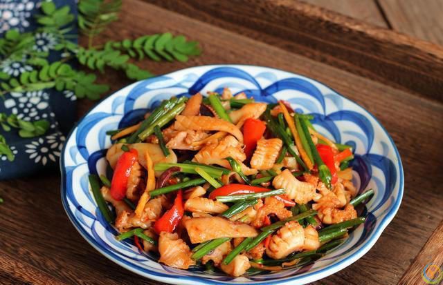 夏天，外行人吃猪肉，内行人吃它，蛋白质是牛奶的15倍，好吃下饭