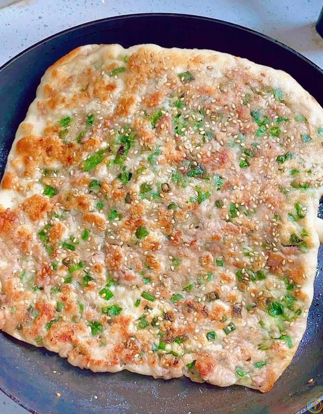 早上没时间做饭？这款葱香肉饼，3步搞定，简单又香脆！
