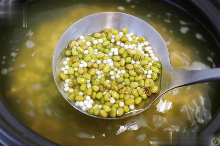 夏天别吃冷饮啦，这样煮一锅，清凉解暑又健康！