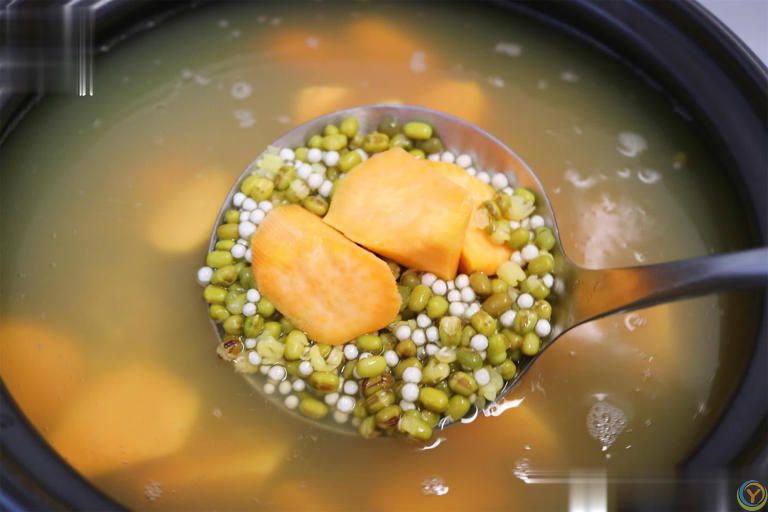 夏天别吃冷饮啦，这样煮一锅，清凉解暑又健康！