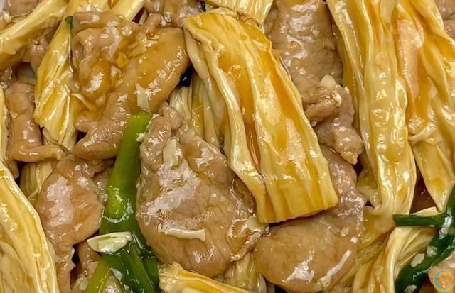 夏天补钙，可以多吃八道菜，钙含量高，帮助消化好吸收，比牛奶强