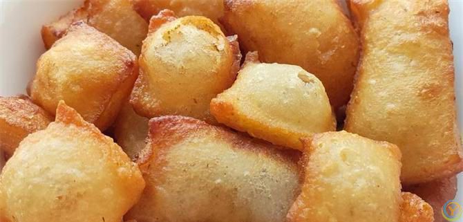 一碗面，一个土豆，简单一做，咬一口嘎嘣脆，做一次能吃半月不坏