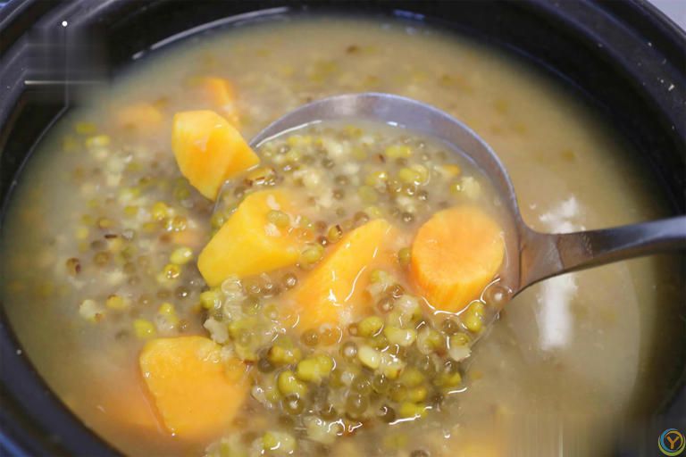 夏天别吃冷饮啦，这样煮一锅，清凉解暑又健康！