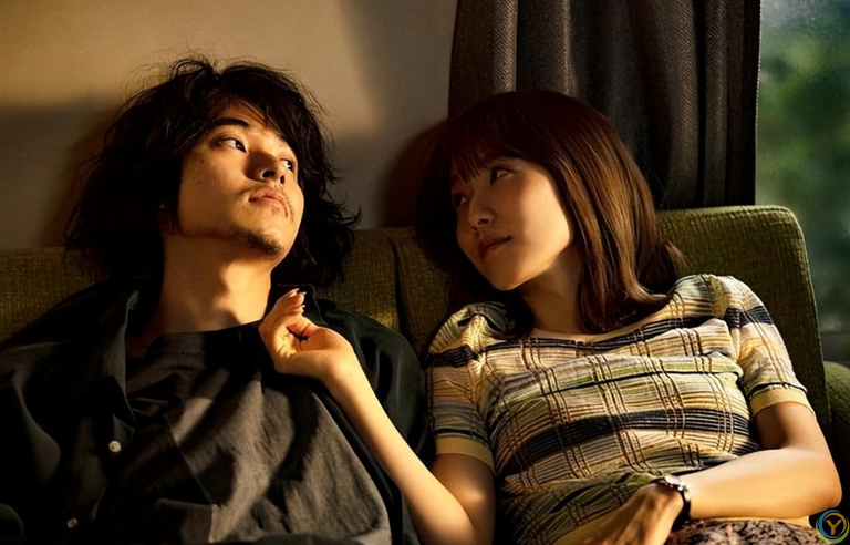 发现一个奇怪的现象：身边过得好的夫妻，往往有个共性，两口子没什么社交，女人不爱逛街，没有太多闺蜜，男人不爱喝酒，没有太多朋友