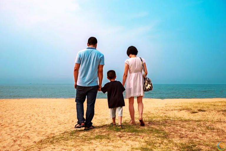 翻烂《傅雷家书》才顿悟：最高级的家庭教育，是父母做到这5点