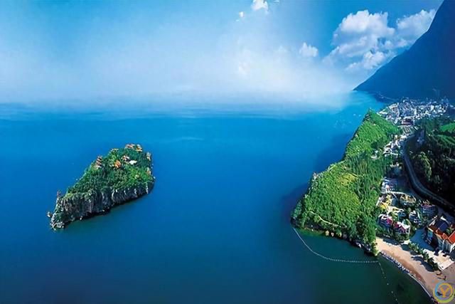 昆明自驾游精选：揭秘最佳旅行目的地