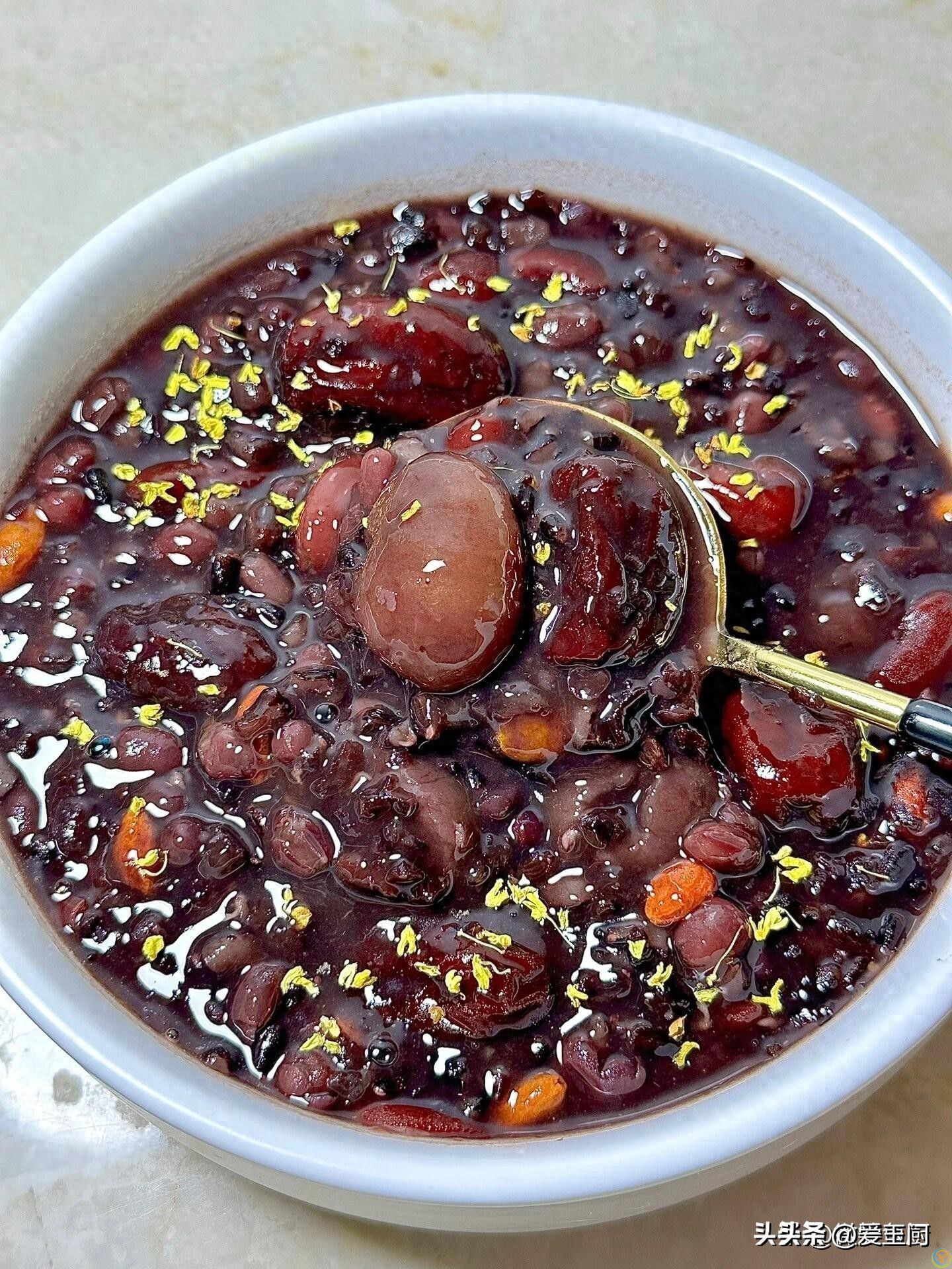 红豆和它是绝配，等于&ldquo;补血王&rdquo;，暖胃健脾，补气血，脸色更红润