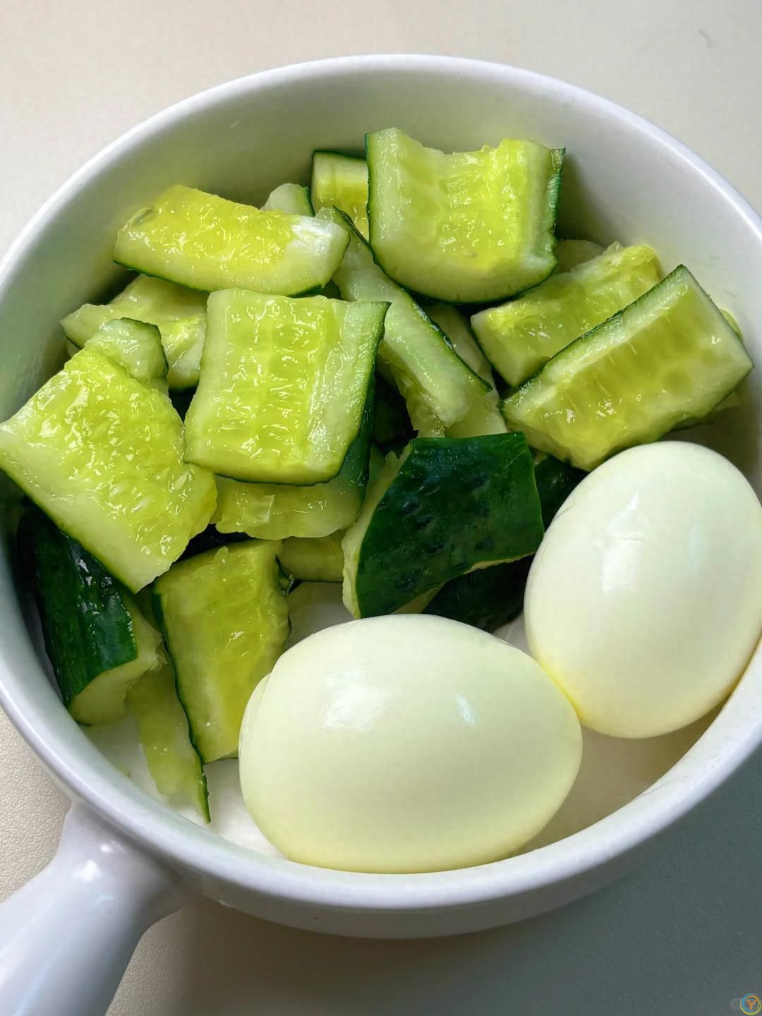 吃了3个星期居然瘦了10斤，肚子都平了，掉秤真的太爽了