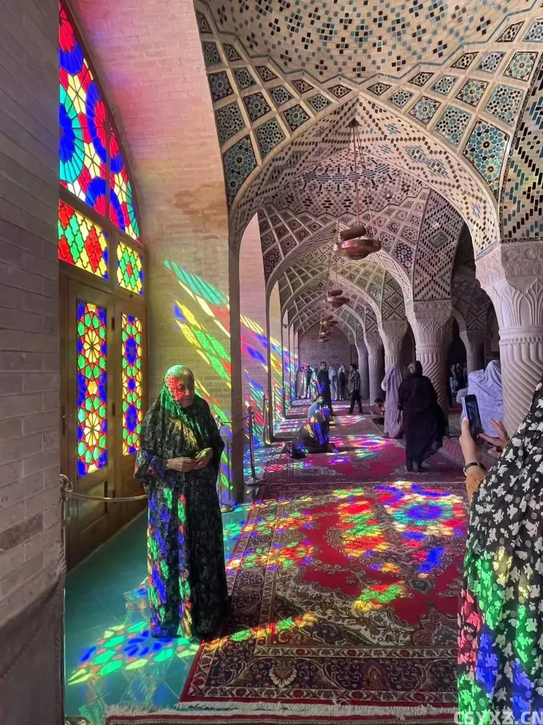 △伊朗设拉子,莫克清真寺。(图/受访者供图)