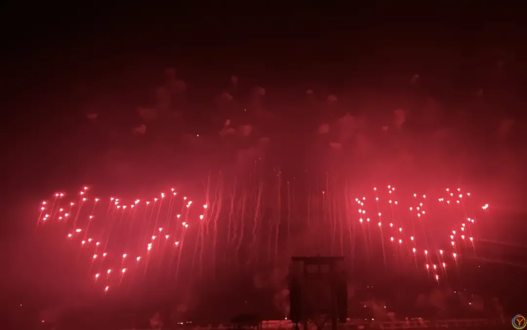 △把心意打在天空上。(图/晓洋)