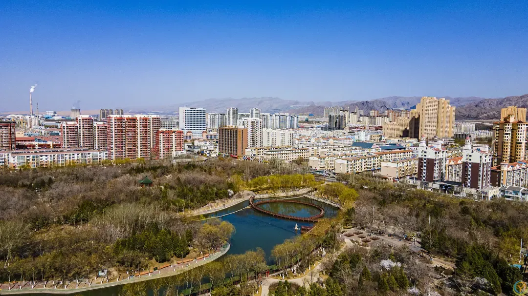 △乌海城市景观。（图/视觉中国）