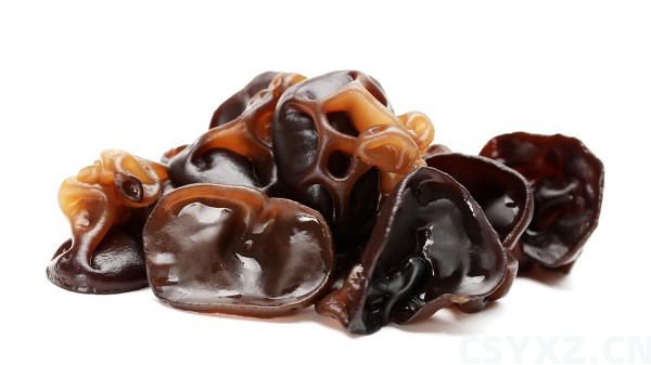 58岁男子肝衰竭，平常爱吃蔬菜常散步，医生叹息：劝过就是不听！