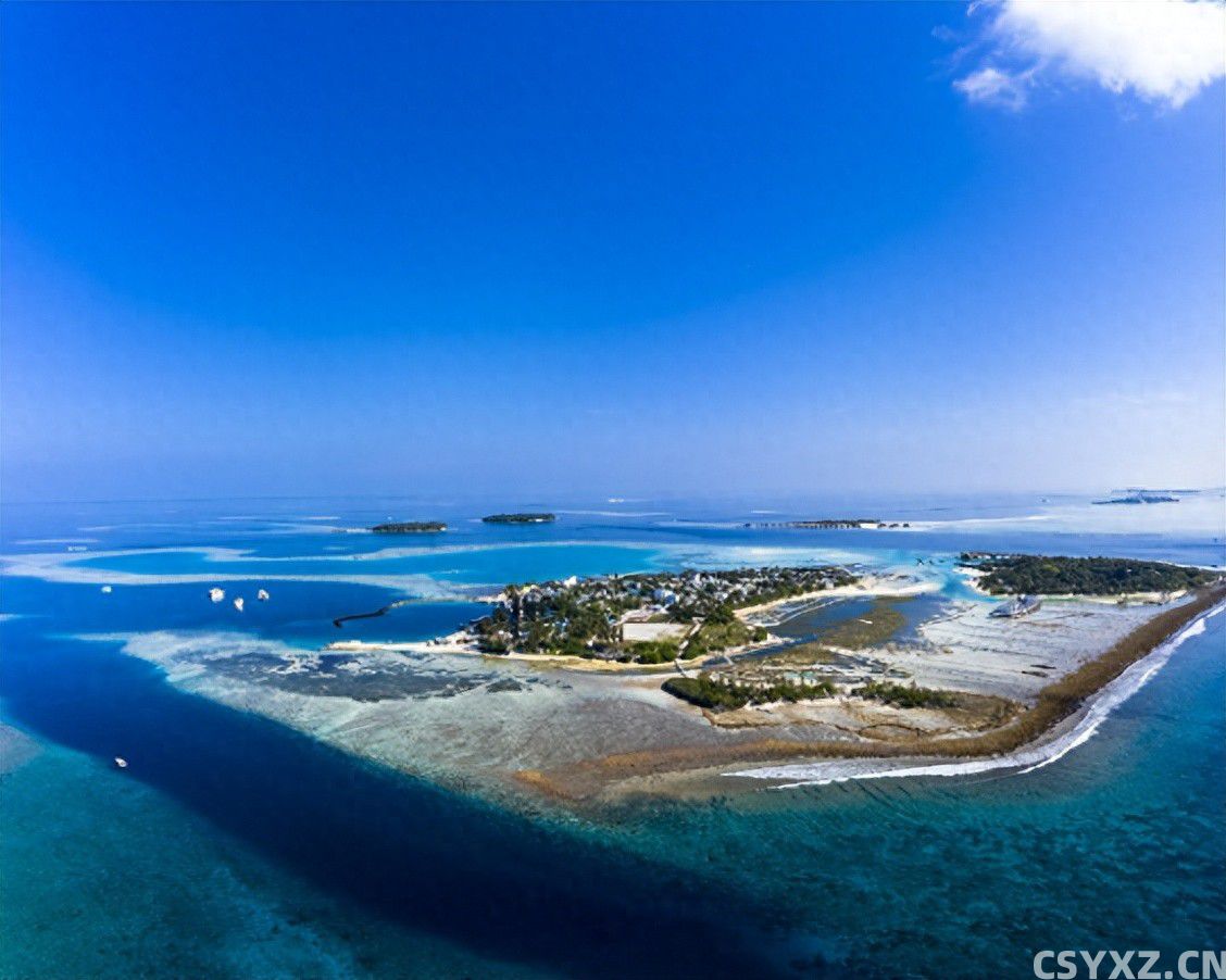 我国***一座什么都免费城市，人口2300设8座机场，外国人不能进