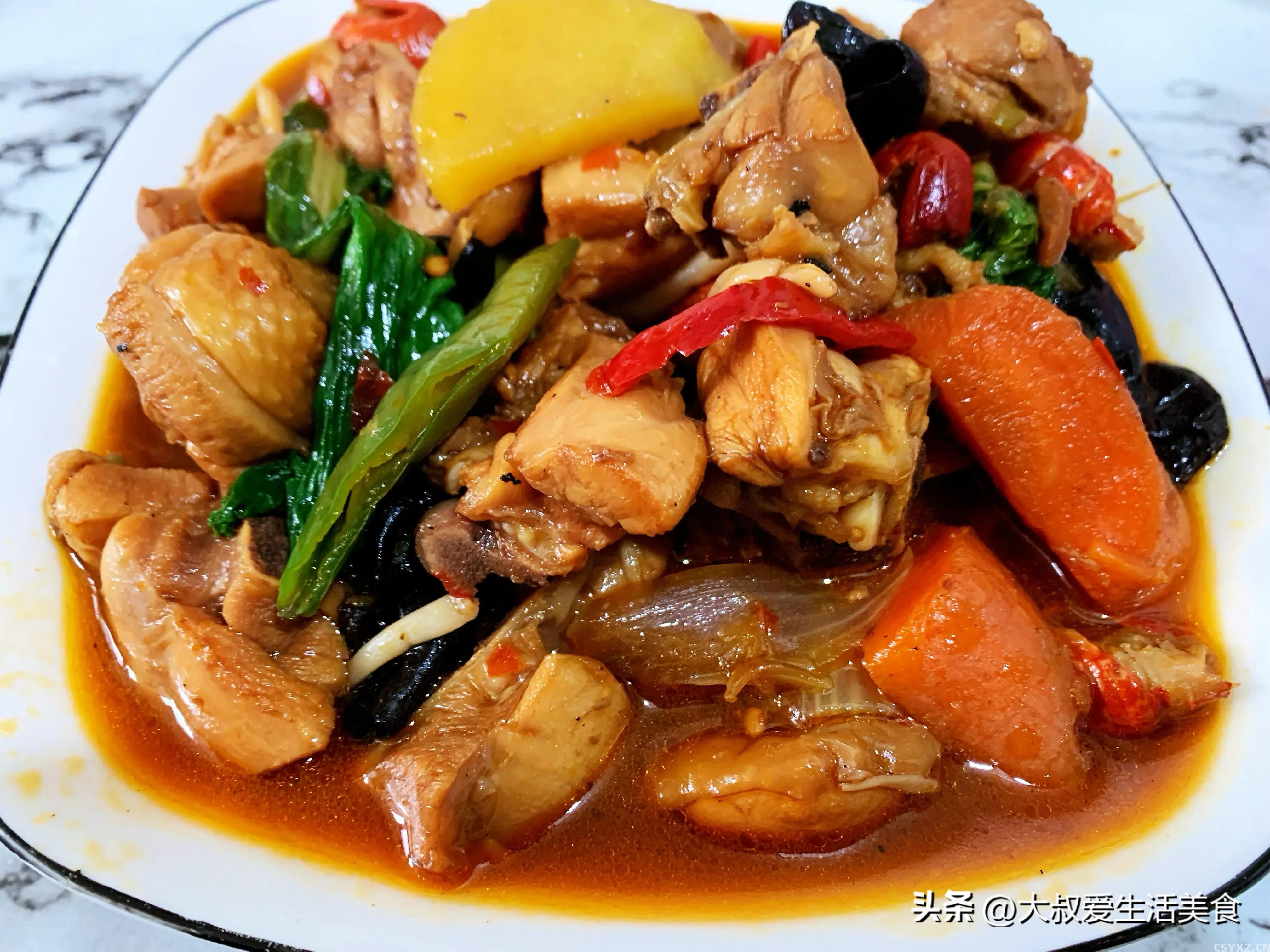 大盘鸡的家常做法，味道鲜美，汤汁浓郁，简单易学，好吃又下饭