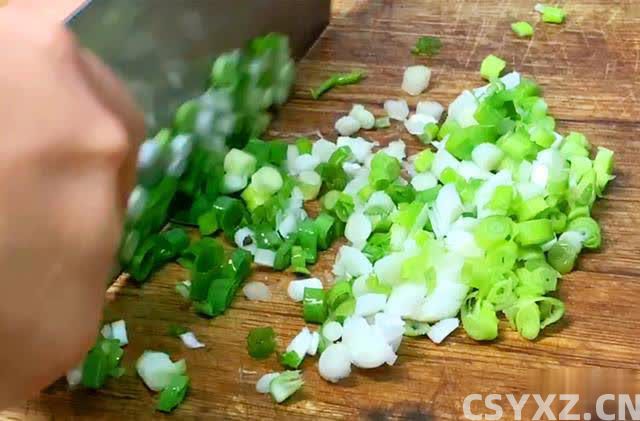 早餐这样做，比包子简单油条香，2分钟学会，一周吃7次不腻