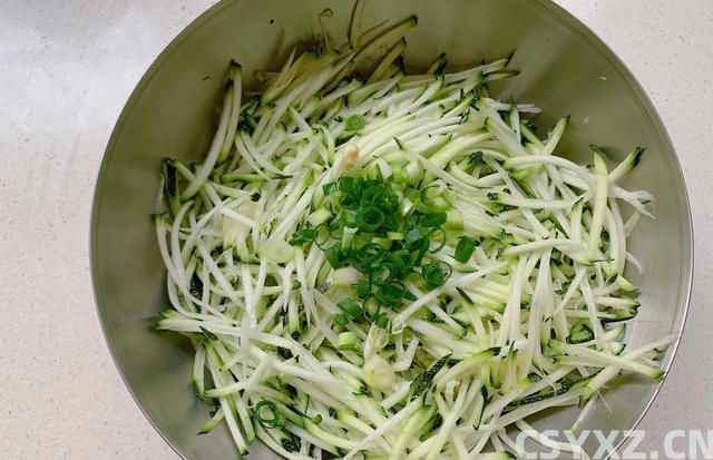 我家最受欢迎的早餐饼，不加面不加水，10分钟上桌，全家抢着吃！