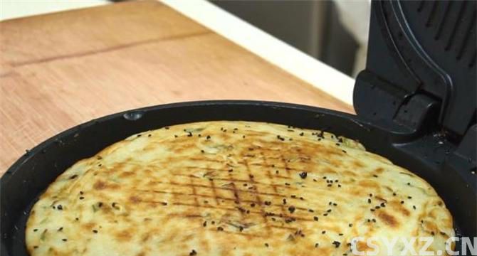 葱花饼这样做，不揉面不擀面，简单酥脆，比买的更好吃