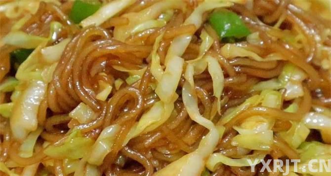 原来包菜炒粉条是这样做，难怪以前做的不好吃老粘锅，技巧在这里