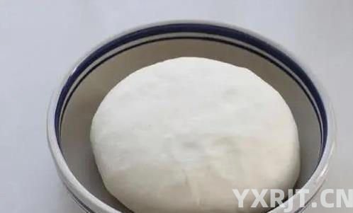 猪肉洋葱锅贴香脆秘诀，2个小技巧学会，煎出饭店味！