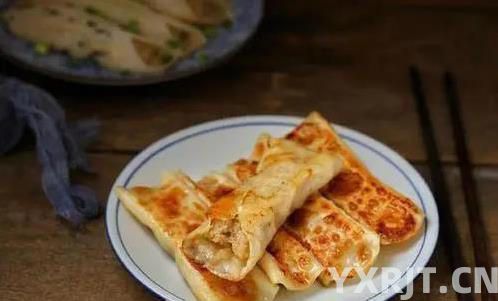 猪肉洋葱锅贴香脆秘诀，2个小技巧学会，煎出饭店味！