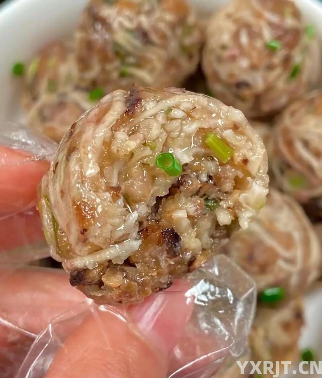 钾是苹果32倍，建议中老年人常吃多吃，腿脚更有劲，对肠胃也好