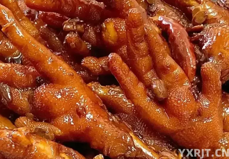 自己在家卤鸡爪记住这几步，卤出的鸡爪香糯入味，一顿一锅不够吃